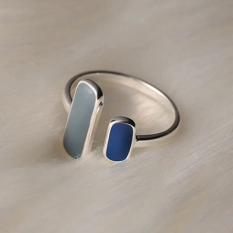 Vintage Ring with Blue Stone in Silver