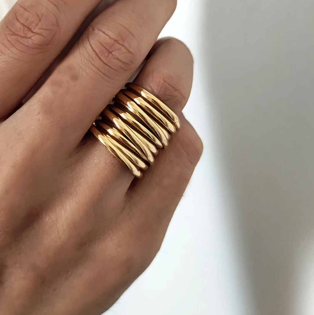 18 Karat gold-plated ring with Roman band