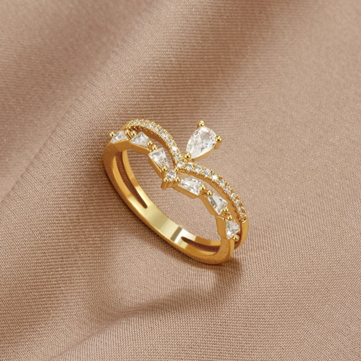 Double Ring with Zirconia in Gold