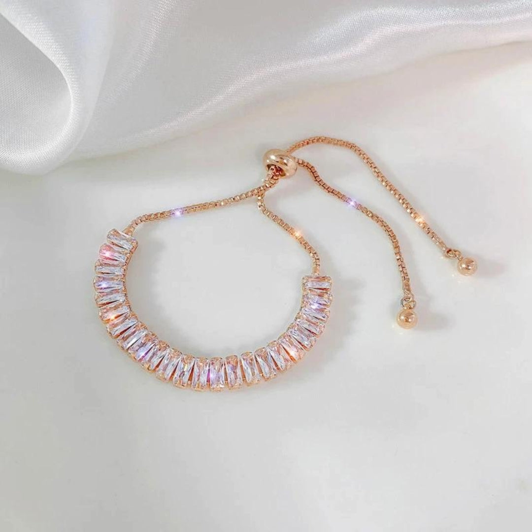 Adjustable cubic zirconia bracelet in gold and silver