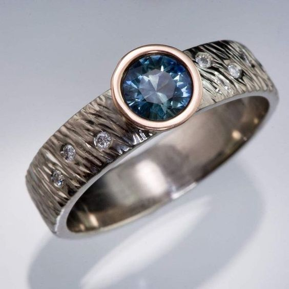Vintage Round Ring with Blue Crystal
