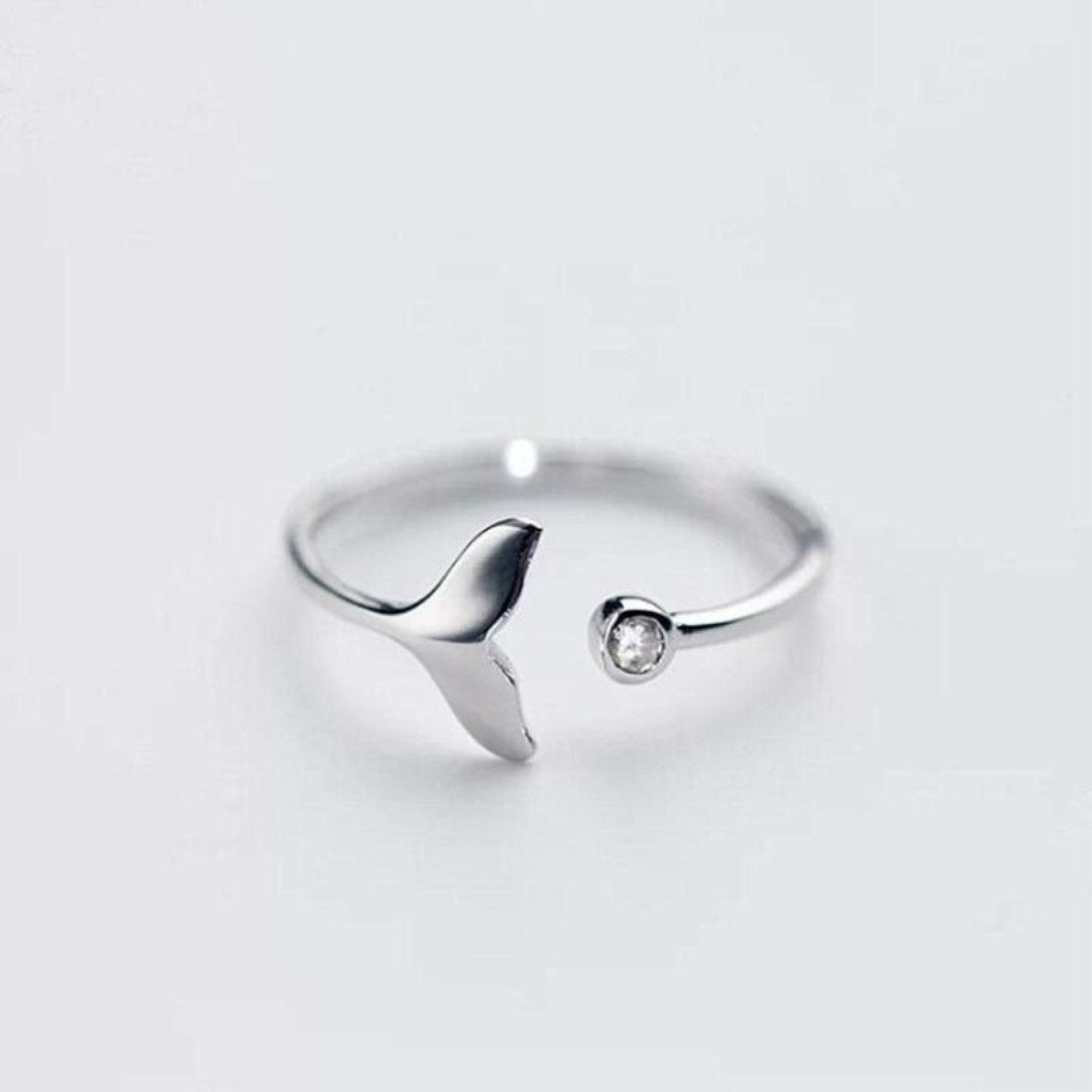 Ring with dolphin tail made of 925 sterling silver and adjustable cubic zirconia