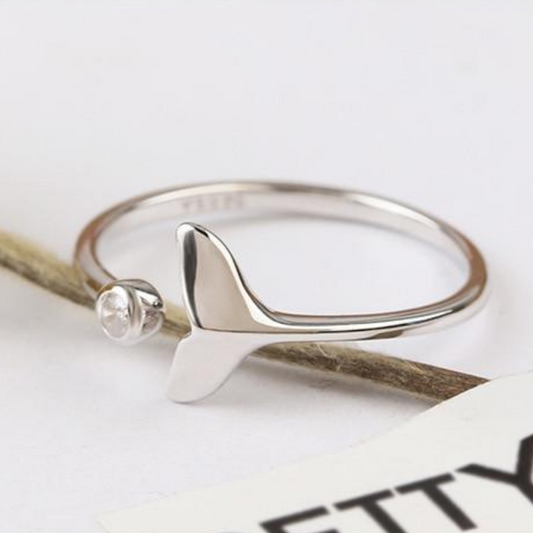 925 Sterling Silver Adjustable Ring with Zircons and a Dolphin Tail