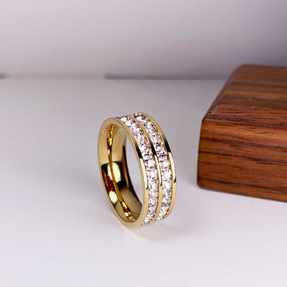 Elegant ring with double zirconia inlay
