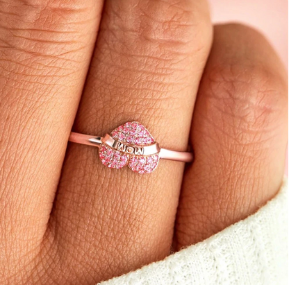 Delicate heart ring "Mama" with zirconia and 18K gold-plated.
