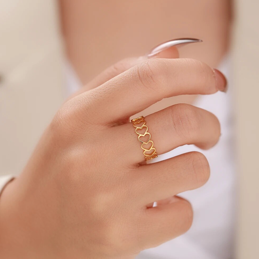 Adjustable Ring with Hearts in 18K Gold Plating
