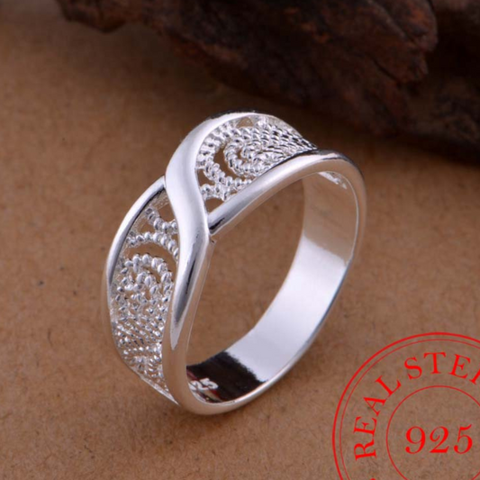 Ring made of 925 sterling silver with infinity engraving