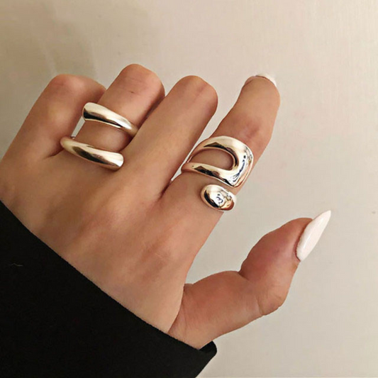 Adjustable simple modernist spiral ring made of 925 sterling silver