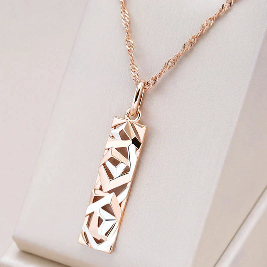Elegant Necklace in Silver and Gold