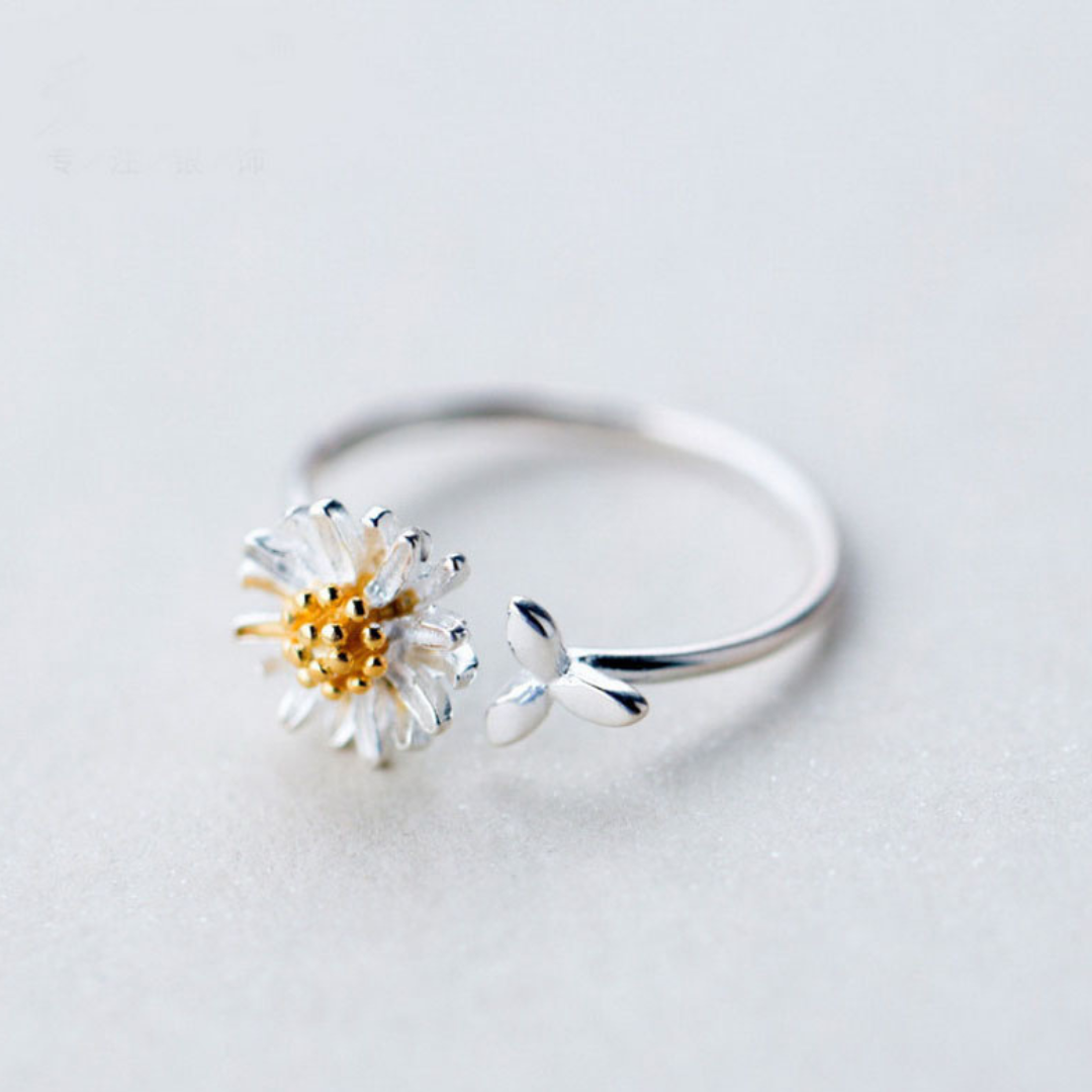 Adjustable 925 Sterling Silver Ring with Hand-Painted Daisies