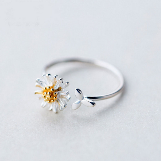 Adjustable 925 Sterling Silver Ring with Hand-Painted Daisies
