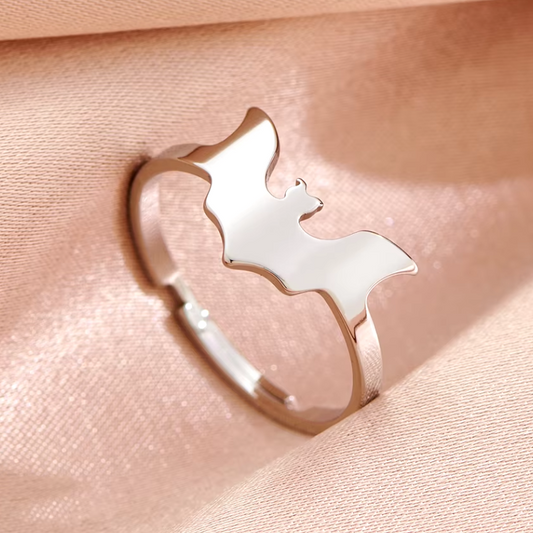 Gothic Bat Halloween Ring made of hypoallergenic 925 Sterling Silver plated