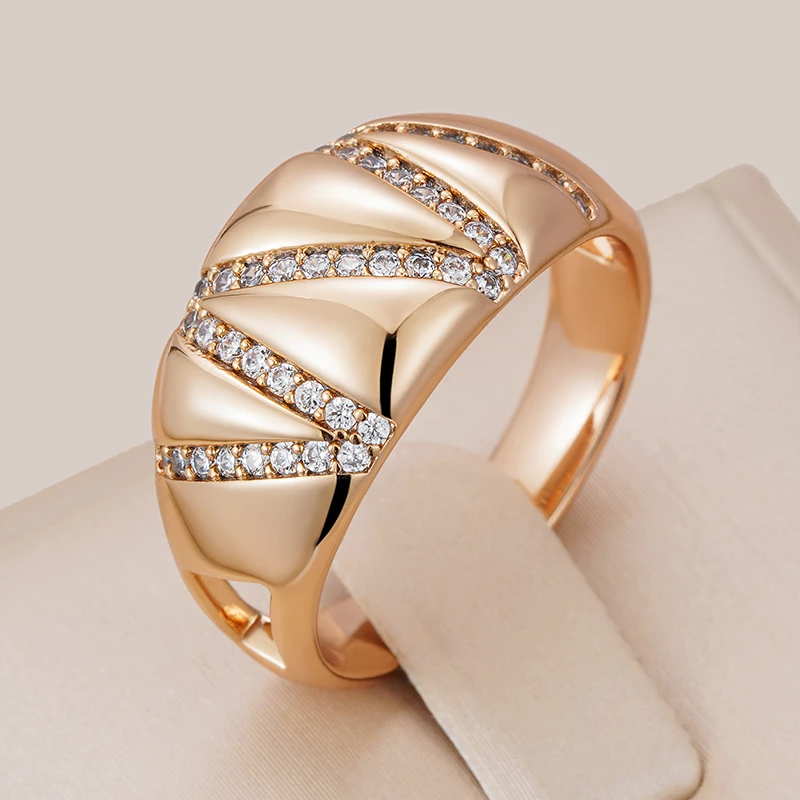 Golden ring with crystal inlays
