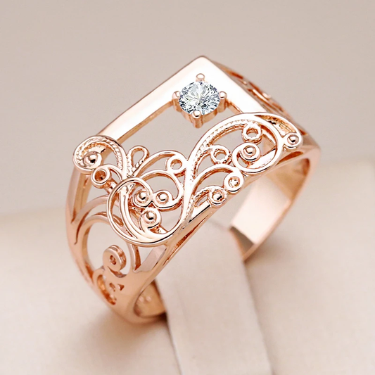 Gold ring with set zirconia
