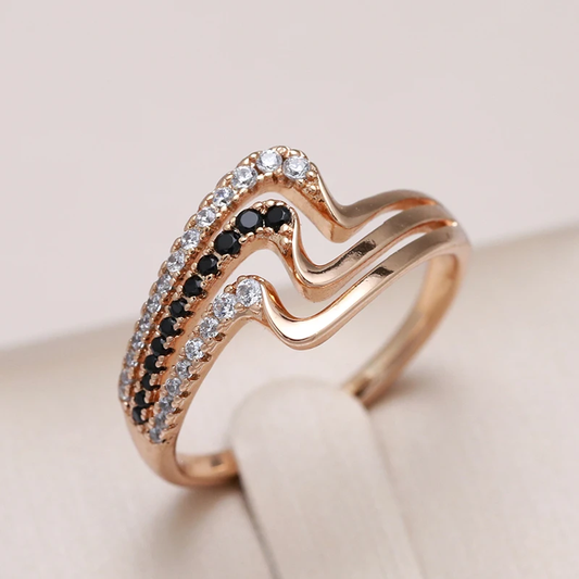 Elegant Wave Ring made of Cubic Zirconia