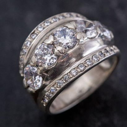 Silver Shiny Vintage Ring
