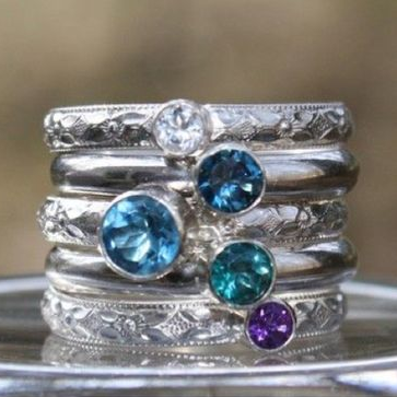Multilayer ring with blue vintage zirconias