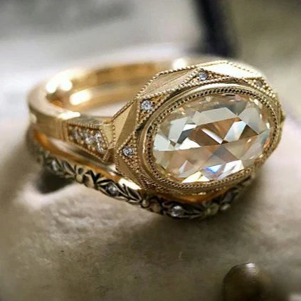Beef Ring with Crystal Inlays in Vintage Gold