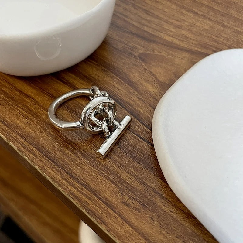 Adjustable design ring made of 925 sterling silver
